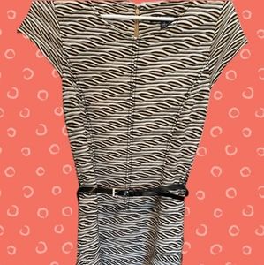 Geometric dress w/belt